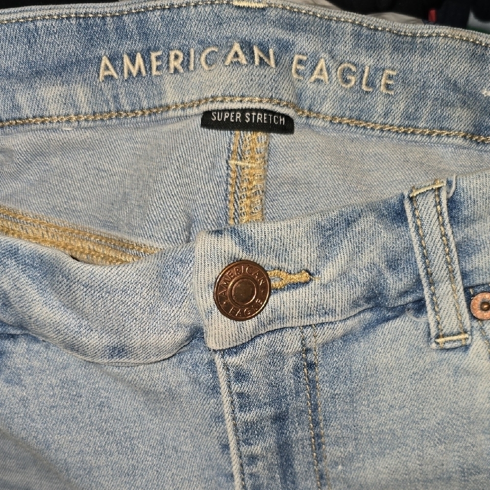 American Eagle Outfitters Light Wash Distressed Jean Shorts - Picture 10 of 10